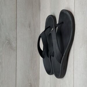 Olukai Womens Ohana Sandals Slide flip flop shoes sz 10